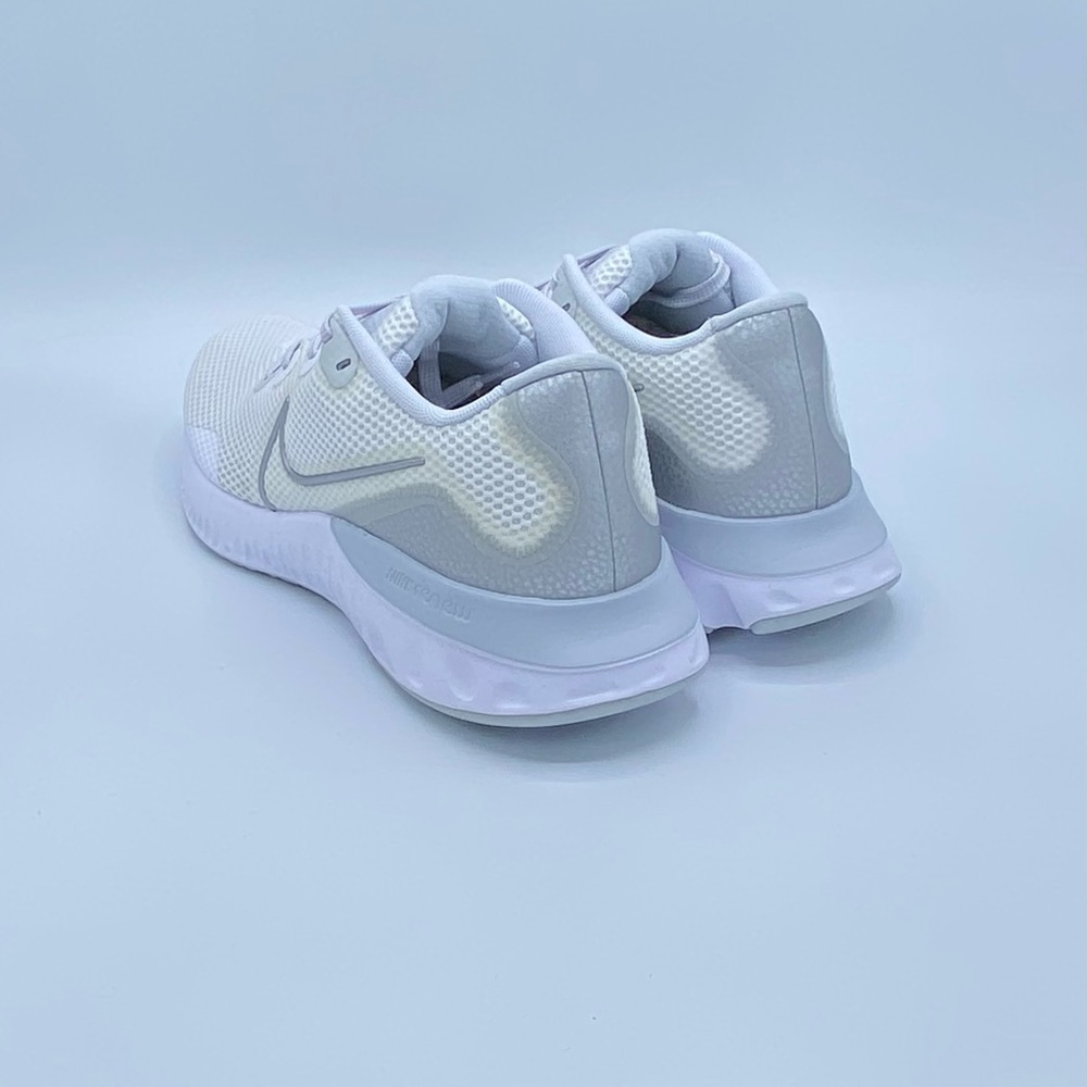 NEW! Nike Renew Run Women's Running Shoe Size 10 - Picture 6 of 8